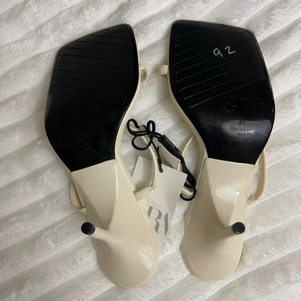 Zara Square Toed Heeled Sandals - Picture 4 of 4